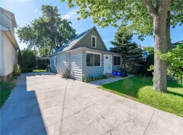 Hamilton, Ontario L8H1B1, 3 Bedrooms Bedrooms, ,2 BathroomsBathrooms,Single Family,For Sale,H4178108
