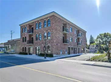 Cayuga, ON N0A1E0, 2 Bedrooms Bedrooms, ,1 BathroomBathrooms,Single Family,For Sale,H4177701