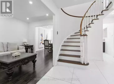 10 Sunforest Drive, Brampton, Ontario L6Z2Z2, 6 Bedrooms Bedrooms, ,4 BathroomsBathrooms,Single Family,For Sale,Sunforest,W7245044