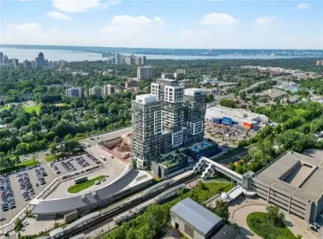 Burlington, Ontario L6R0E6, 1 Bedroom Bedrooms, ,1 BathroomBathrooms,Single Family,For Sale,H4178195