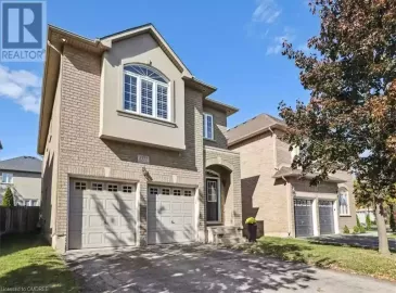 2377 BLUE HOLLY Crescent, Oakville, ON L6M4V4, 4 Bedrooms Bedrooms, ,3 BathroomsBathrooms,Single Family,For Sale,BLUE HOLLY,40491869