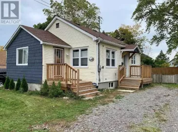 78 Chapel Street, Thorold, ON L2V2E6, 5 Bedrooms Bedrooms, ,2 BathroomsBathrooms,Single Family,For Sale,Chapel,X7257230