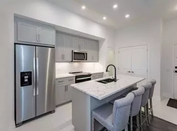 Guelph, Ontario N1L0P5, 2 Bedrooms Bedrooms, ,2 BathroomsBathrooms,Single Family,For Lease,H4176055