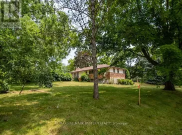 3 Oakwood Crescent, Peterborough, Ontario K9J1N2, 5 Bedrooms Bedrooms, ,2 BathroomsBathrooms,Single Family,For Sale,Oakwood,X7270782