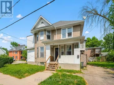 113 Maple, Welland, Ontario L3C5G2, 9 Bedrooms Bedrooms, ,5 BathroomsBathrooms,Multi-family,For Sale,Maple,X7271680