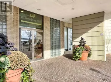 250 Queens Quay Boulevard, Toronto, Ontario M5J2N2, 2 Bedrooms Bedrooms, ,1 BathroomBathrooms,Single Family,For Lease,Queens Quay,C7272244 250 Queens Quay Boulevard, Toronto, Ontario M5J2N2, 2 Bedrooms Bedrooms, ,1 BathroomBathrooms,Single Family,For Lease,Queens Quay,C7272244