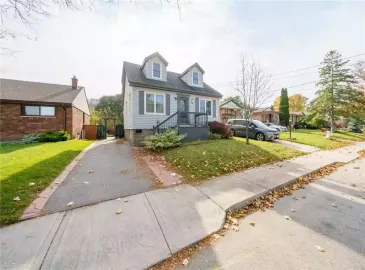 Hamilton, Ontario L8S2R7, 7 Bedrooms Bedrooms, ,2 BathroomsBathrooms,Single Family,For Sale,H4179209 Hamilton, Ontario L8S2R7, 7 Bedrooms Bedrooms, ,2 BathroomsBathrooms,Single Family,For Sale,H4179209