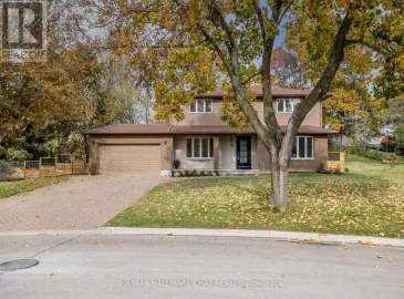 16 Garrett Crescent, Barrie, Ontario L4M4R8, 3 Bedrooms Bedrooms, ,4 BathroomsBathrooms,Single Family,For Sale,Garrett,S7273656