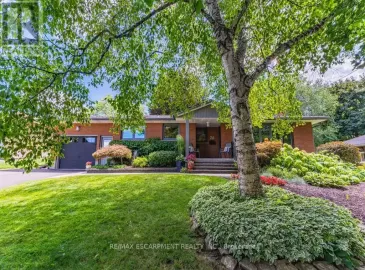 28 Sunset Drive, Norfolk, ON N3Y4G3, 5 Bedrooms Bedrooms, ,3 BathroomsBathrooms,Single Family,For Sale,Sunset,X6789476 28 Sunset Drive, Norfolk, ON N3Y4G3, 5 Bedrooms Bedrooms, ,3 BathroomsBathrooms,Single Family,For Sale,Sunset,X6789476