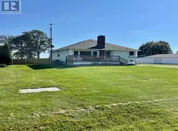2033 Dufferin, Chatham-Kent, ON N8A4M5, 4 Bedrooms Bedrooms, ,2 BathroomsBathrooms,Single Family,For Sale,Dufferin,X6790728
