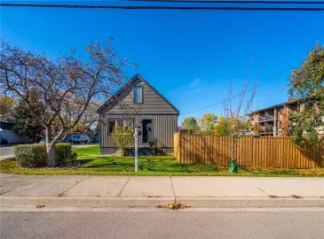 Stoney Creek, Ontario L8E2H1, 3 Bedrooms Bedrooms, ,1 BathroomBathrooms,Single Family,For Sale,H4174114 Stoney Creek, Ontario L8E2H1, 3 Bedrooms Bedrooms, ,1 BathroomBathrooms,Single Family,For Sale,H4174114