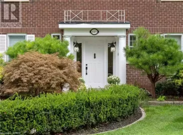 449 NORFOLK Street, Simcoe, ON N3Y2W8, 5 Bedrooms Bedrooms, ,4 BathroomsBathrooms,Single Family,For Sale,NORFOLK,40475756