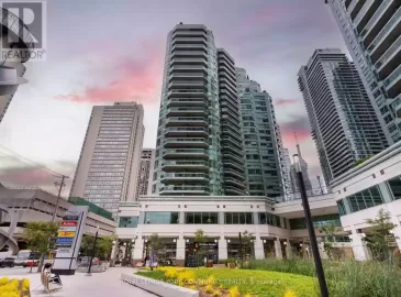10 Queens Quay, Toronto, Ontario M5J2R9, 3 Bedrooms Bedrooms, ,2 BathroomsBathrooms,Single Family,For Sale,Queens,C7003206