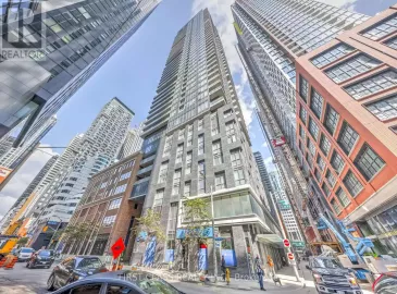 115 Blue Jays Way, Toronto, ON M5V0N4, 3 Bedrooms Bedrooms, ,2 BathroomsBathrooms,Single Family,For Sale,Blue Jays,C7003124
