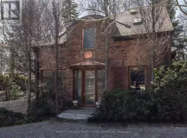135 C Crescent Road, Toronto, ON M4W1T8, 2 Bedrooms Bedrooms, ,3 BathroomsBathrooms,Single Family,For Sale,Crescent,C7004396