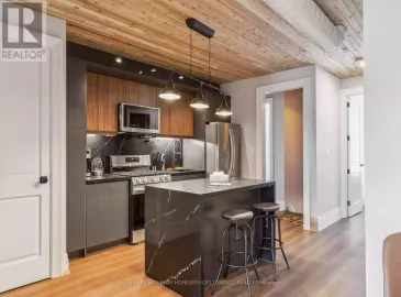 1320 Queen Street, Toronto, Ontario M6K1L4, 3 Bedrooms Bedrooms, ,1 BathroomBathrooms,Single Family,For Lease,Queen,W7004344