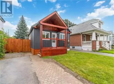 10 MARLBOROUGH Avenue, St. Catharines, ON L2M5T2, 2 Bedrooms Bedrooms, ,2 BathroomsBathrooms,Single Family,For Sale,MARLBOROUGH,40483278 10 MARLBOROUGH Avenue, St. Catharines, ON L2M5T2, 2 Bedrooms Bedrooms, ,2 BathroomsBathrooms,Single Family,For Sale,MARLBOROUGH,40483278