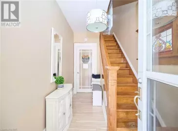 4679 SECOND Avenue, Niagara Falls, Ontario L2E4H5, 5 Bedrooms Bedrooms, ,2 BathroomsBathrooms,Single Family,For Sale,SECOND,40489510 4679 SECOND Avenue, Niagara Falls, Ontario L2E4H5, 5 Bedrooms Bedrooms, ,2 BathroomsBathrooms,Single Family,For Sale,SECOND,40489510