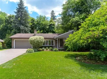 Ancaster, ON L9G1L2, 4 Bedrooms Bedrooms, ,3 BathroomsBathrooms,Single Family,For Sale,H4175270