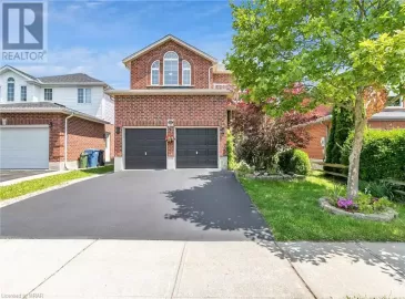22 ZECCA Drive, Guelph, Ontario N1L1T1, 6 Bedrooms Bedrooms, ,4 BathroomsBathrooms,Single Family,For Sale,ZECCA,40493175