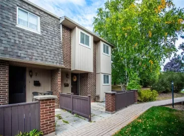 Burlington, Ontario L7P2S9, 5 Bedrooms Bedrooms, ,3 BathroomsBathrooms,Single Family,For Sale,H4175858