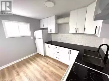 79 ONTARIO Road, Welland, ON L3B5C3, 2 Bedrooms Bedrooms, ,1 BathroomBathrooms,Single Family,For Lease,ONTARIO,40496353 79 ONTARIO Road, Welland, ON L3B5C3, 2 Bedrooms Bedrooms, ,1 BathroomBathrooms,Single Family,For Lease,ONTARIO,40496353