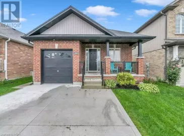 340 ARMSTRONG STREET WEST Street, Listowel, Ontario N4W0E5, 3 Bedrooms Bedrooms, ,3 BathroomsBathrooms,Single Family,For Sale,ARMSTRONG STREET WEST,40497778