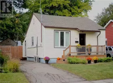 13 PARKVIEW Road, St. Catharines, ON L2M5R8, 2 Bedrooms Bedrooms, ,1 BathroomBathrooms,Single Family,For Sale,PARKVIEW,40495747