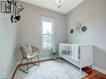 41 VICTORIA Street, Woodstock, Ontario N4S6T9, 3 Bedrooms Bedrooms, ,1 BathroomBathrooms,Single Family,For Sale,VICTORIA,40498277