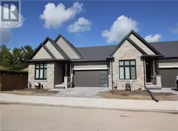 22 PEACHTREE Lane, Niagara-on-the-Lake, Ontario L0S1T0, 2 Bedrooms Bedrooms, ,2 BathroomsBathrooms,Single Family,For Sale,PEACHTREE,40498902