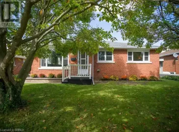 155 ADAMS Avenue, Delhi, ON N4B1P6, 5 Bedrooms Bedrooms, ,2 BathroomsBathrooms,Single Family,For Sale,ADAMS,40499445
