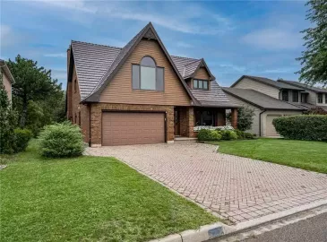 Hamilton, Ontario L8J2L5, 5 Bedrooms Bedrooms, ,4 BathroomsBathrooms,Single Family,For Sale,H4177110 Hamilton, Ontario L8J2L5, 5 Bedrooms Bedrooms, ,4 BathroomsBathrooms,Single Family,For Sale,H4177110