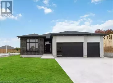 601 SWEETBAY Crescent, Sarnia, ON N7S0B3, 6 Bedrooms Bedrooms, ,3 BathroomsBathrooms,Single Family,For Sale,SWEETBAY,40505470