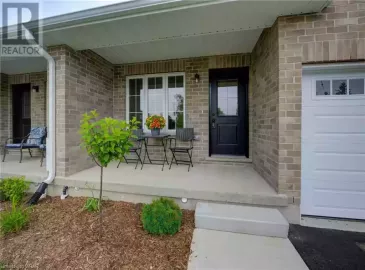 3995 REGENT Street, Shakespeare, Ontario N0B2P0, 2 Bedrooms Bedrooms, ,1 BathroomBathrooms,Single Family,For Sale,REGENT,40509513