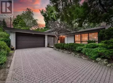 370 DICKSON PARK Crescent, Mississauga, Ontario L5B1Y5, 3 Bedrooms Bedrooms, ,2 BathroomsBathrooms,Single Family,For Sale,DICKSON PARK,40478628