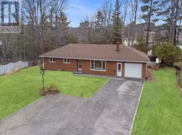 2 Harmony Lane, Parry Sound, ON P2A2X4, 4 Bedrooms Bedrooms, ,2 BathroomsBathrooms,Single Family,For Sale,Harmony,X6792424