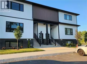 4263 FOURTH Avenue, Niagara Falls, Ontario L7E4N2, 2 Bedrooms Bedrooms, ,2 BathroomsBathrooms,Single Family,For Sale,FOURTH,40477804