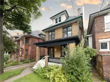 Hamilton, Ontario L8M2T5, 5 Bedrooms Bedrooms, ,3 BathroomsBathrooms,Single Family,For Sale,H4173438