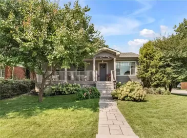 Burlington, Ontario L7R1S2, 3 Bedrooms Bedrooms, ,2 BathroomsBathrooms,Single Family,For Sale,H4172881