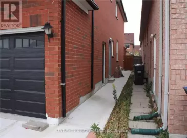 3855 Mcdowell Drive, Mississauga, ON L5M6P1, 2 Bedrooms Bedrooms, ,1 BathroomBathrooms,Single Family,For Lease,Mcdowell,W6815338