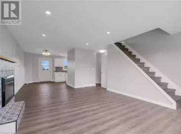 254 BERTIE Street, Fort Erie, Ontario L2A1Z6, 2 Bedrooms Bedrooms, ,2 BathroomsBathrooms,Single Family,For Sale,BERTIE,40482291