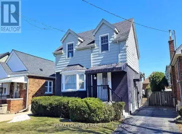147 Garside, Hamilton, ON L8K2W1, 5 Bedrooms Bedrooms, ,3 BathroomsBathrooms,Single Family,For Sale,Garside,X7002378