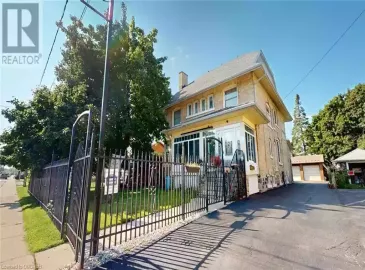 540 10TH Avenue, Hanover, Ontario N4N2P4, 9 Bedrooms Bedrooms, ,4 BathroomsBathrooms,Single Family,For Sale,10TH,40486227