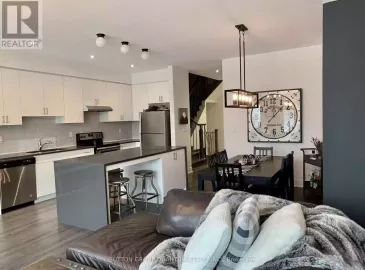 171 Snowbridge Way, Blue Mountains, ON L9Y0V1, 3 Bedrooms Bedrooms, ,3 BathroomsBathrooms,Single Family,For Lease,Snowbridge,X7031902