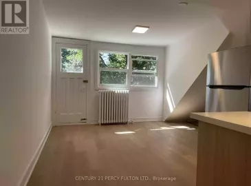 358 Walmer Road, Toronto, ON M5R2Y4, 2 Bedrooms Bedrooms, ,1 BathroomBathrooms,Single Family,For Lease,Walmer,C7034344