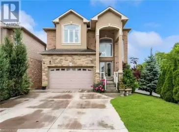 85 ONYX Court, Hamilton, Ontario L8W4A3, 7 Bedrooms Bedrooms, ,5 BathroomsBathrooms,Single Family,For Sale,ONYX,40496364