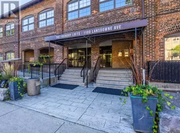 1100 Lansdowne, Toronto, Ontario M6H4K1, 2 Bedrooms Bedrooms, ,1 BathroomBathrooms,Single Family,For Sale,Lansdowne,W7062330 1100 Lansdowne, Toronto, Ontario M6H4K1, 2 Bedrooms Bedrooms, ,1 BathroomBathrooms,Single Family,For Sale,Lansdowne,W7062330