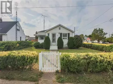 126 WESTCHESTER Crescent, St. Catharines, Ontario L2P2N7, 2 Bedrooms Bedrooms, ,2 BathroomsBathrooms,Single Family,For Sale,WESTCHESTER,40496280