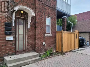 907 Barton Street, Hamilton, Ontario L8L3B8, 4 Bedrooms Bedrooms, ,2 BathroomsBathrooms,Single Family,For Lease,Barton,X7064526