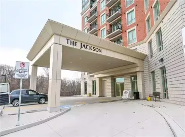 Hamilton, ON L8G1J4, 2 Bedrooms Bedrooms, ,2 BathroomsBathrooms,Single Family,For Sale,H4177247